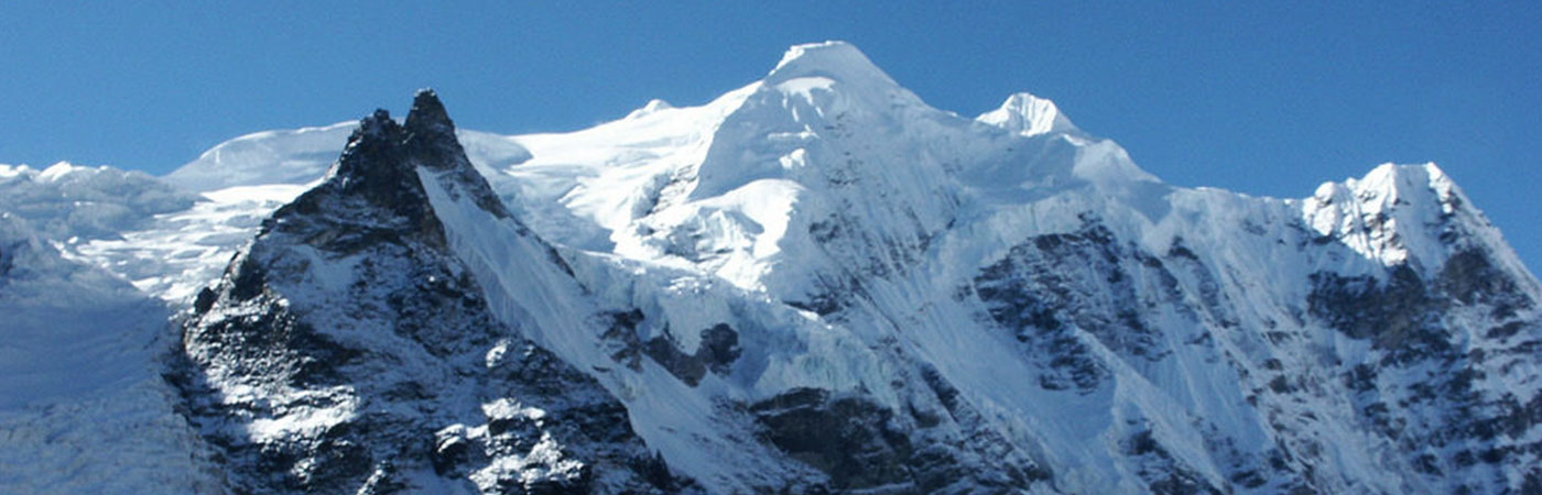Mera Peak from Chatra-La